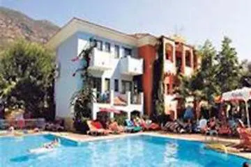Montebello Deluxe Hotel 厄吕代尼兹 3*,