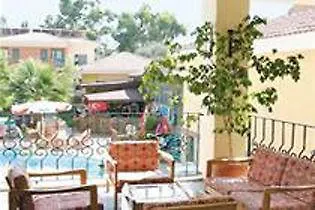 Montebello Deluxe Hotel 厄吕代尼兹