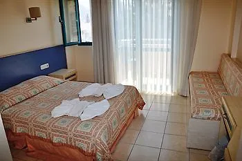 Montebello Deluxe Hotel 厄吕代尼兹
